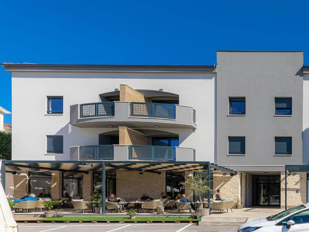 Apartment Wing 77 By Interhome Пула Екстер'єр фото