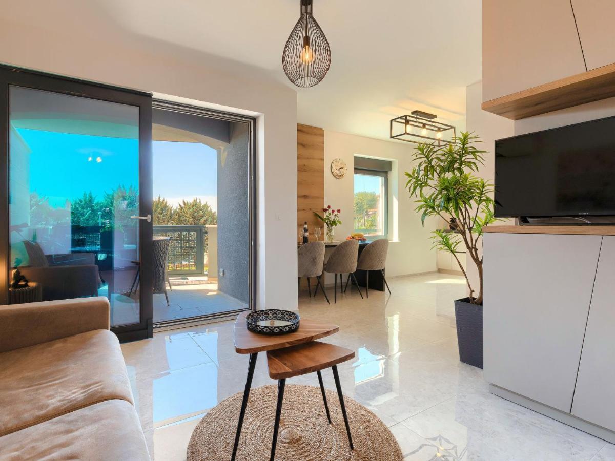 Apartment Wing 77 By Interhome Пула Екстер'єр фото