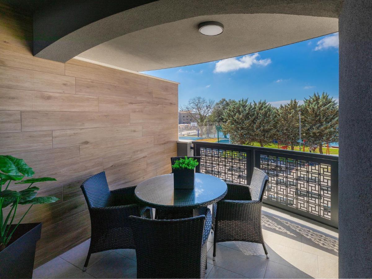 Apartment Wing 77 By Interhome Пула Екстер'єр фото